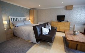 Highridge Apartment